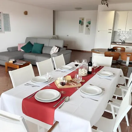Perla Marina بيت للعطل